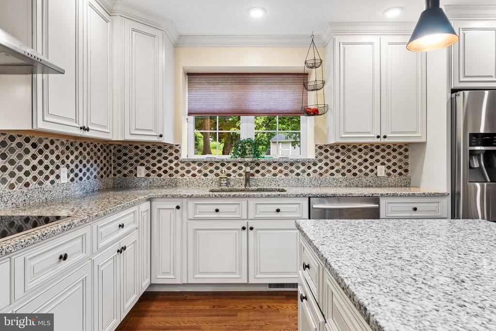 110 DIAMOND ROCK ROAD