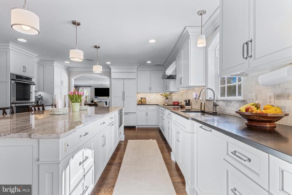 1012 WALTHAM ROAD