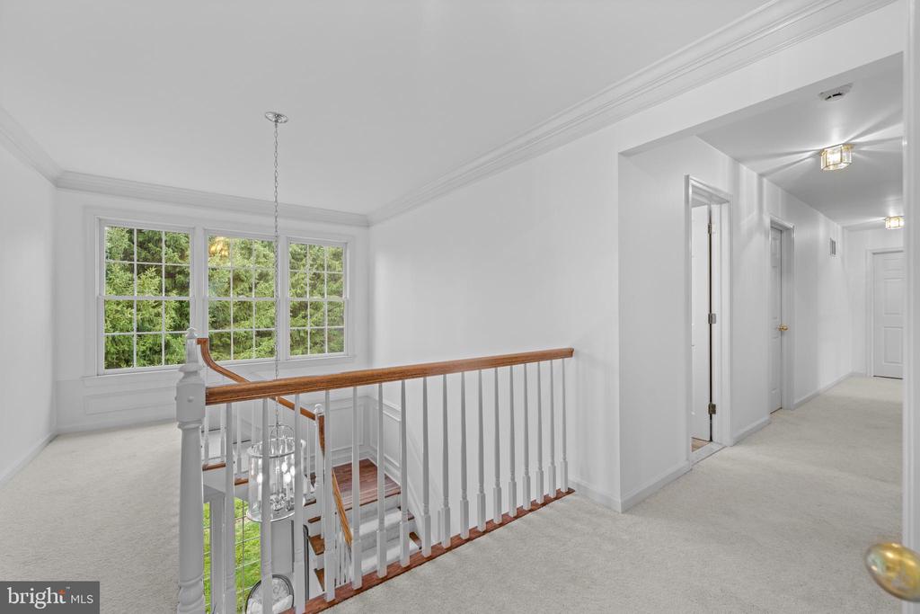 827 KENMARA DRIVE