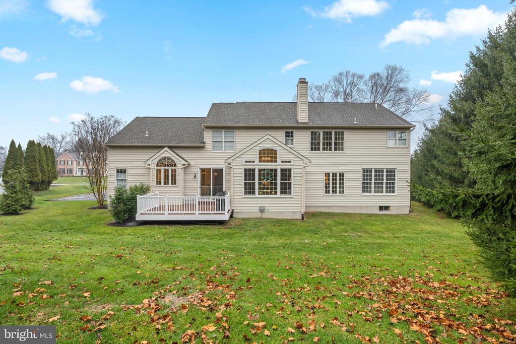 827 KENMARA DRIVE
