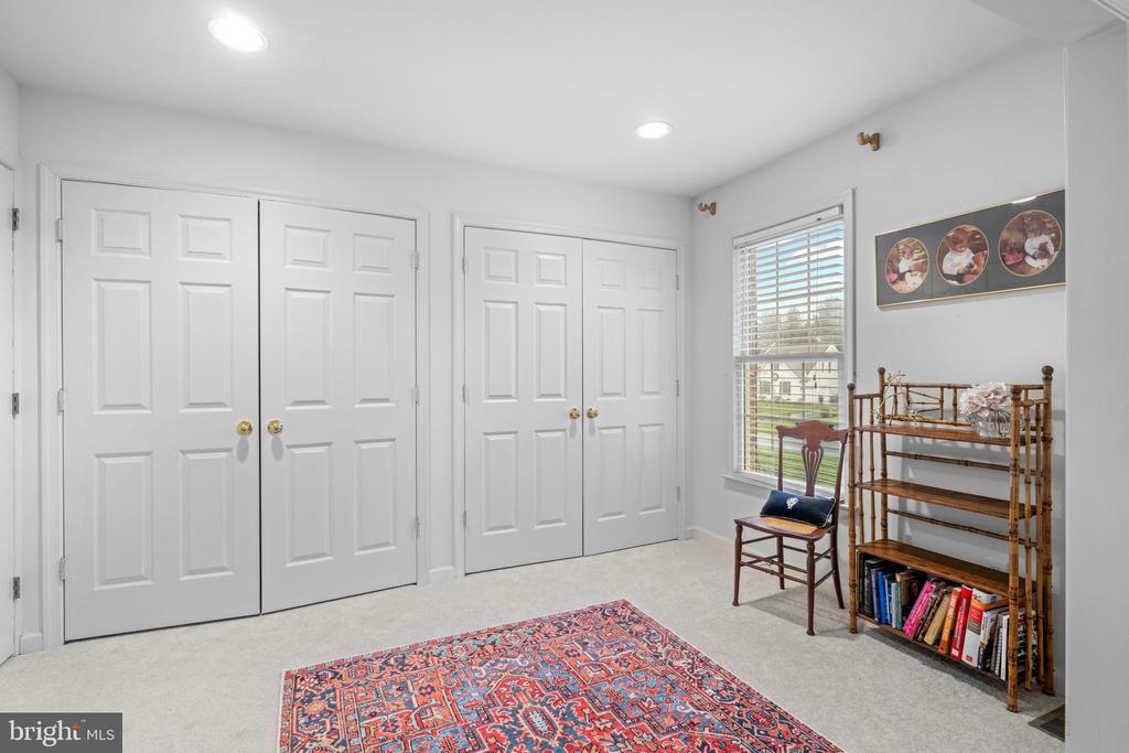 827 KENMARA DRIVE