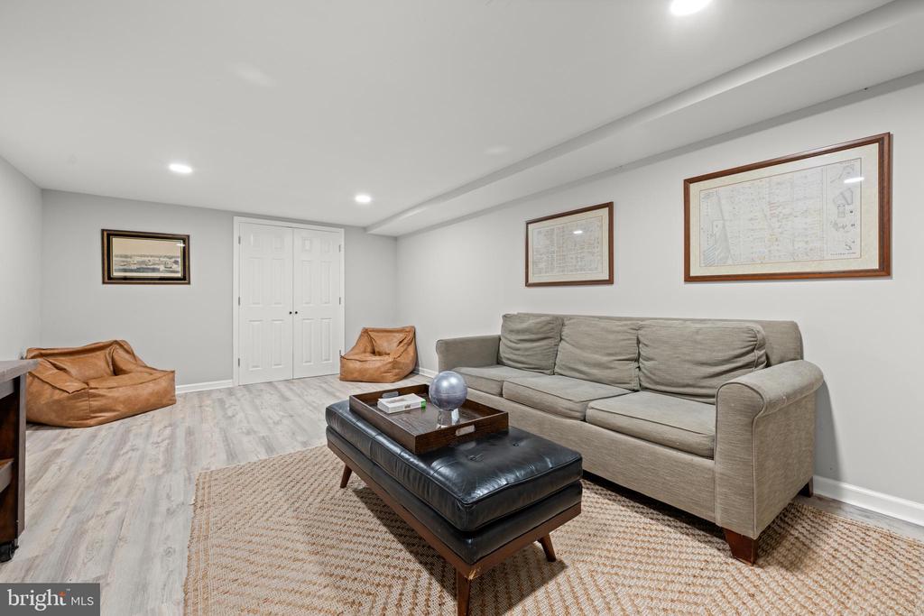 3 PICKWICK LANE