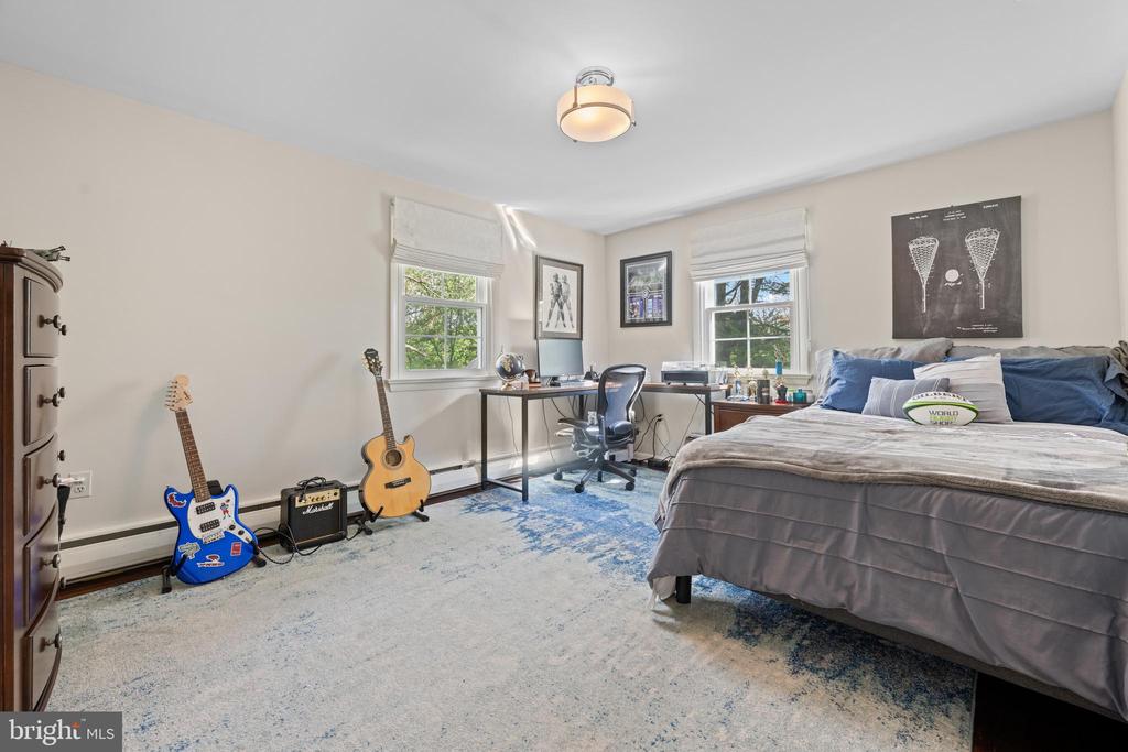 3 PICKWICK LANE