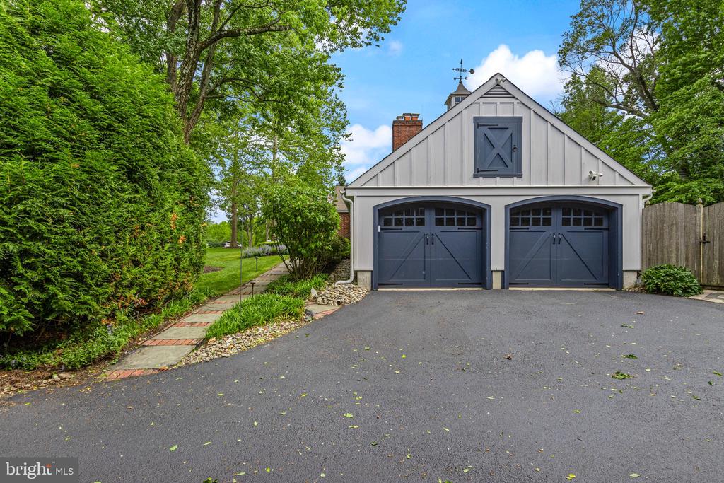 574 TIMBER LANE
