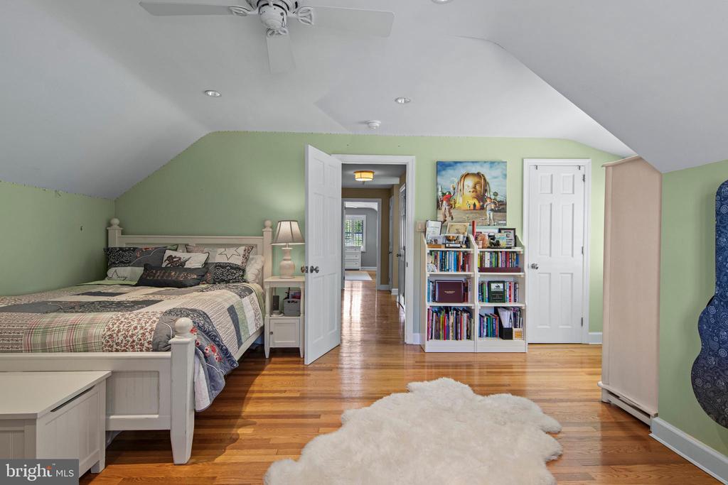 574 TIMBER LANE