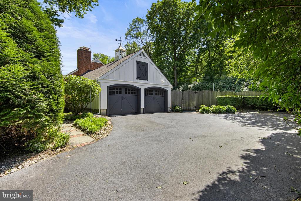 574 TIMBER LANE