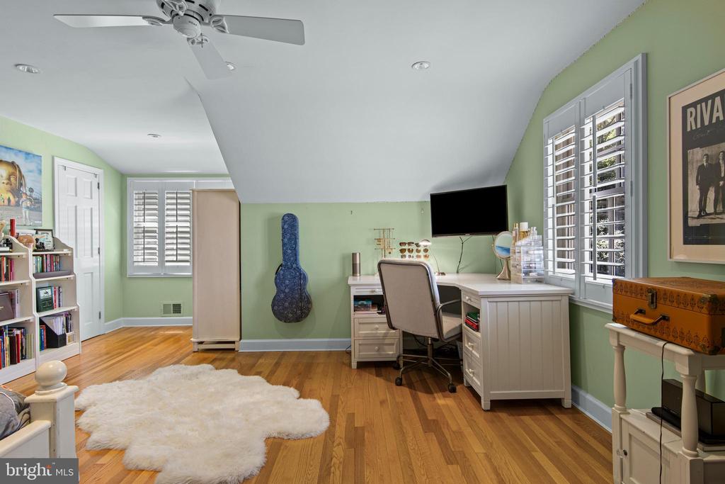 574 TIMBER LANE