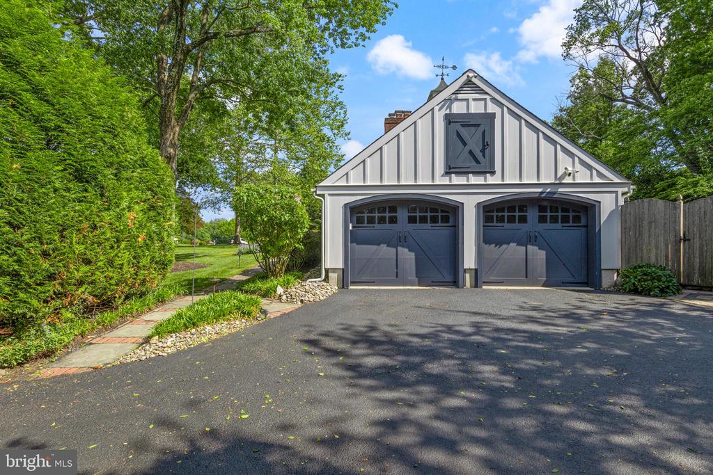 574 TIMBER LANE