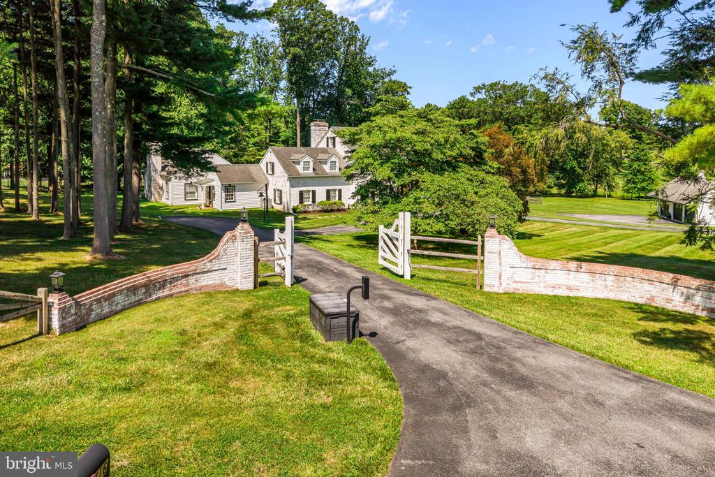 416-420 DUTTON MILL ROAD