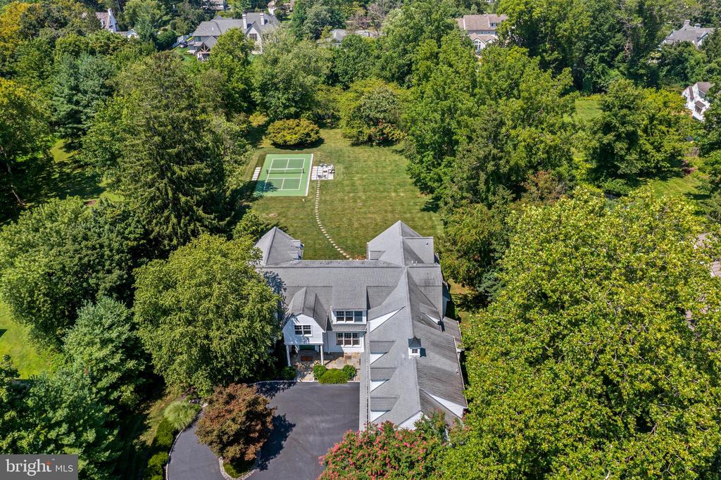 225 SUGARTOWN ROAD