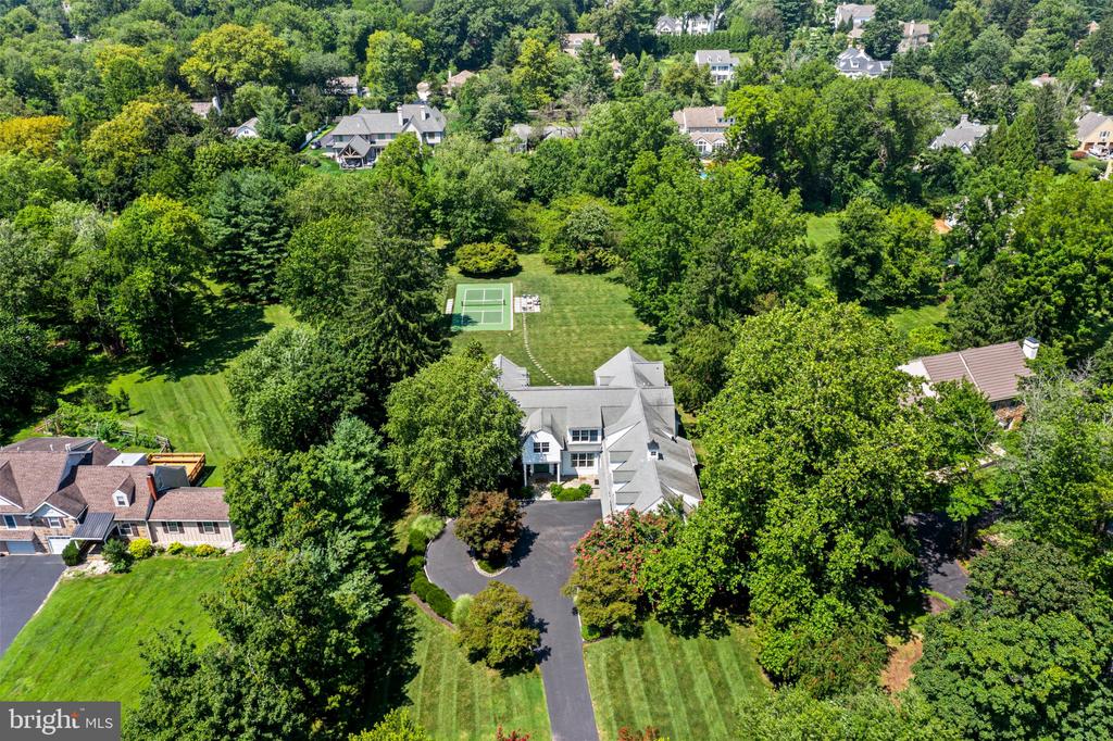 225 SUGARTOWN ROAD
