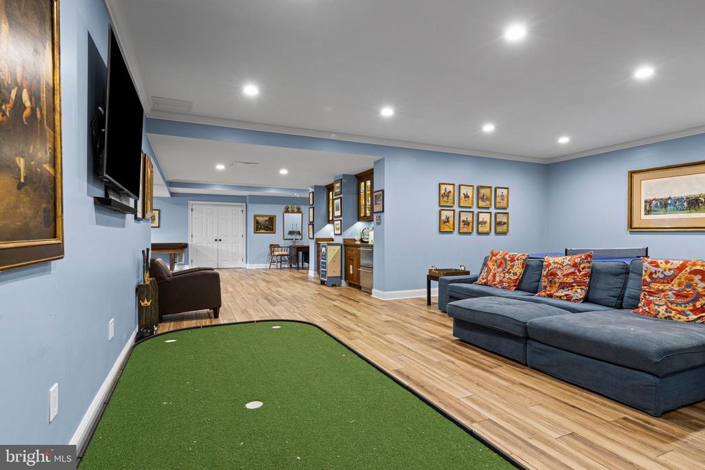 225 SUGARTOWN ROAD