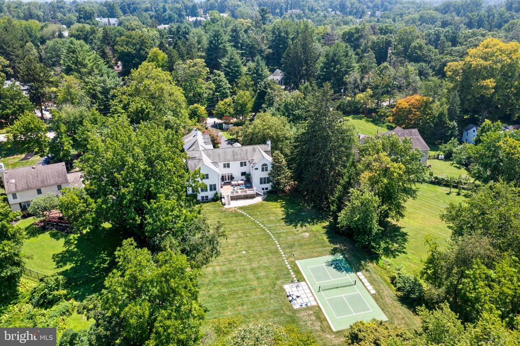 225 SUGARTOWN ROAD