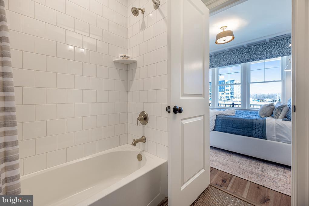 352 PADDOCK CIRCLE Unit: 24C