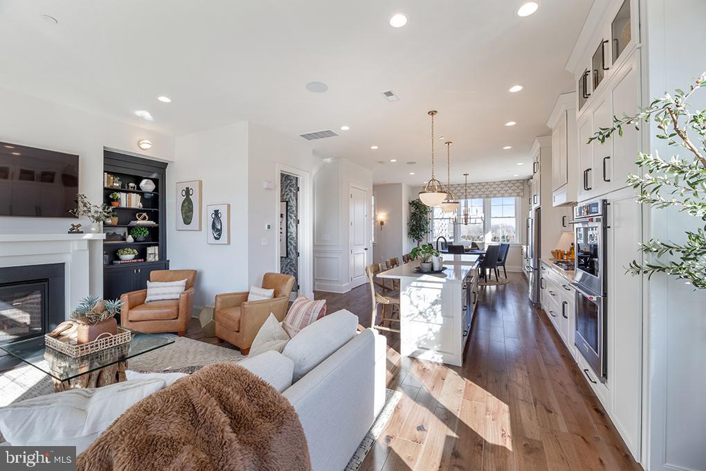 352 PADDOCK CIRCLE Unit: 24C