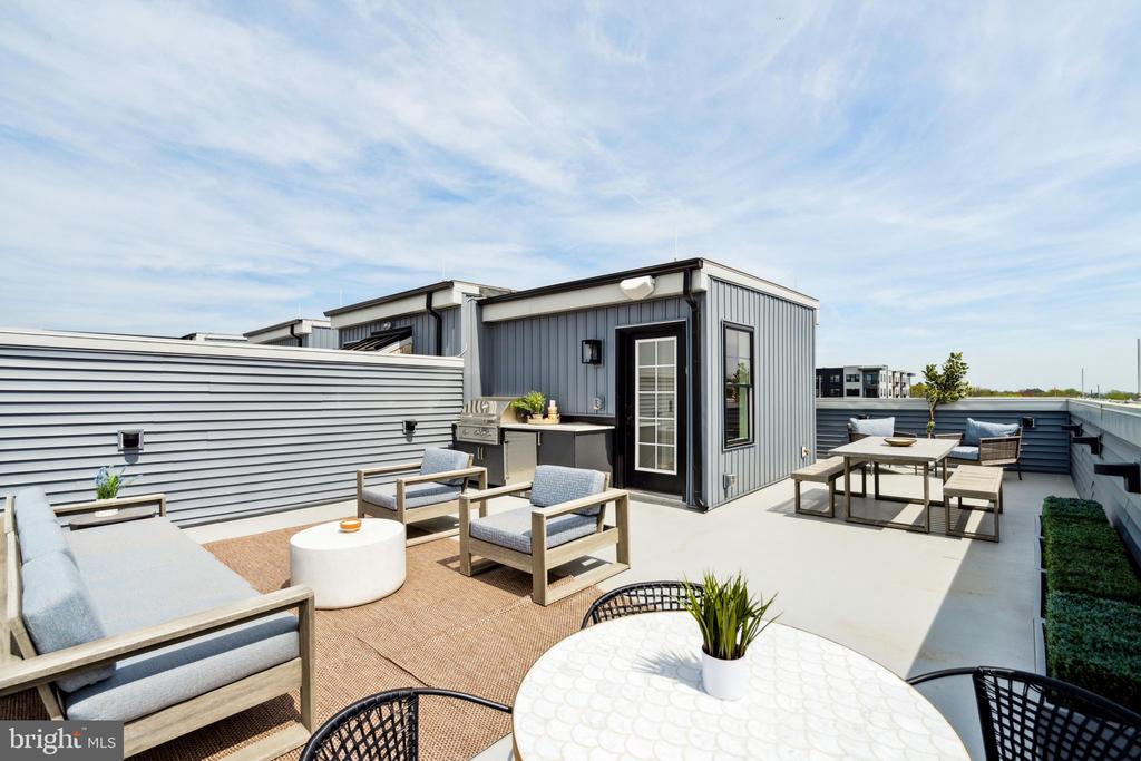 352 PADDOCK CIRCLE Unit: 24C