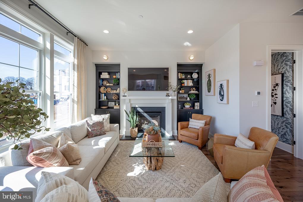 352 PADDOCK CIRCLE Unit: 24C