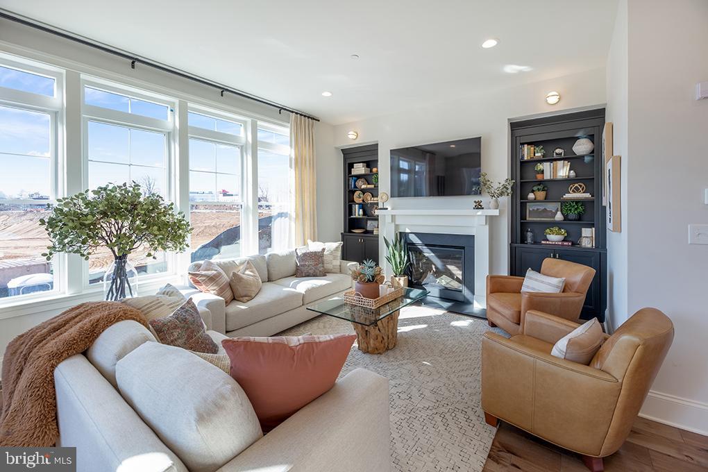 352 PADDOCK CIRCLE Unit: 24C