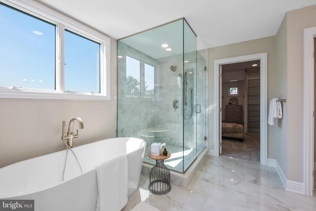 121 BELLA DRIVE Unit: 1BD
