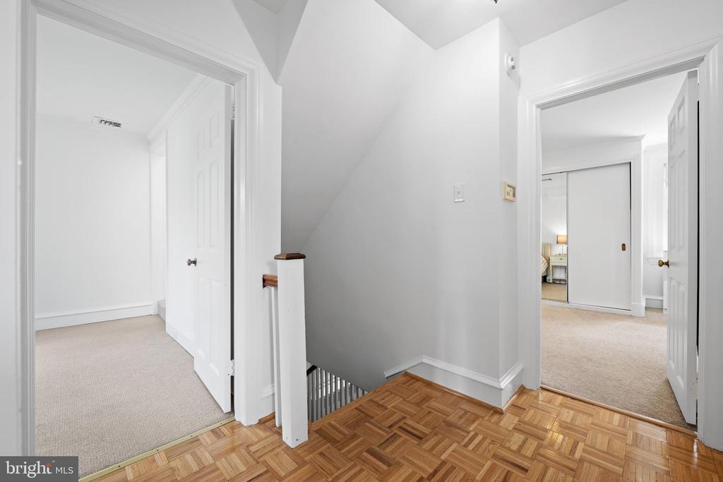 106 S ROBERTS ROAD