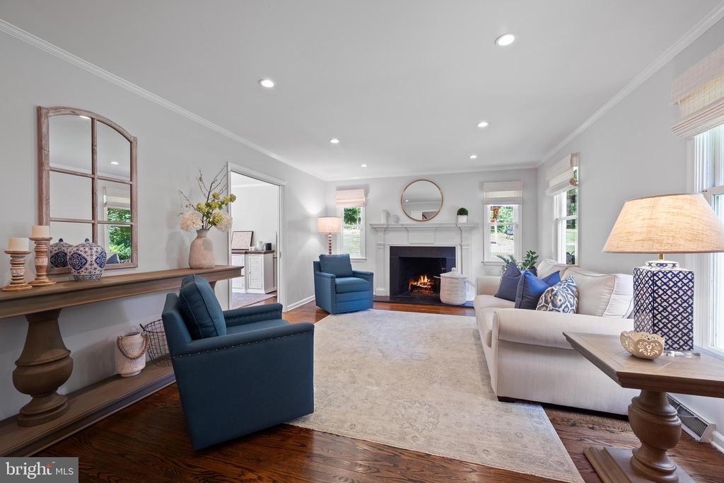 282 S ROBERTS ROAD