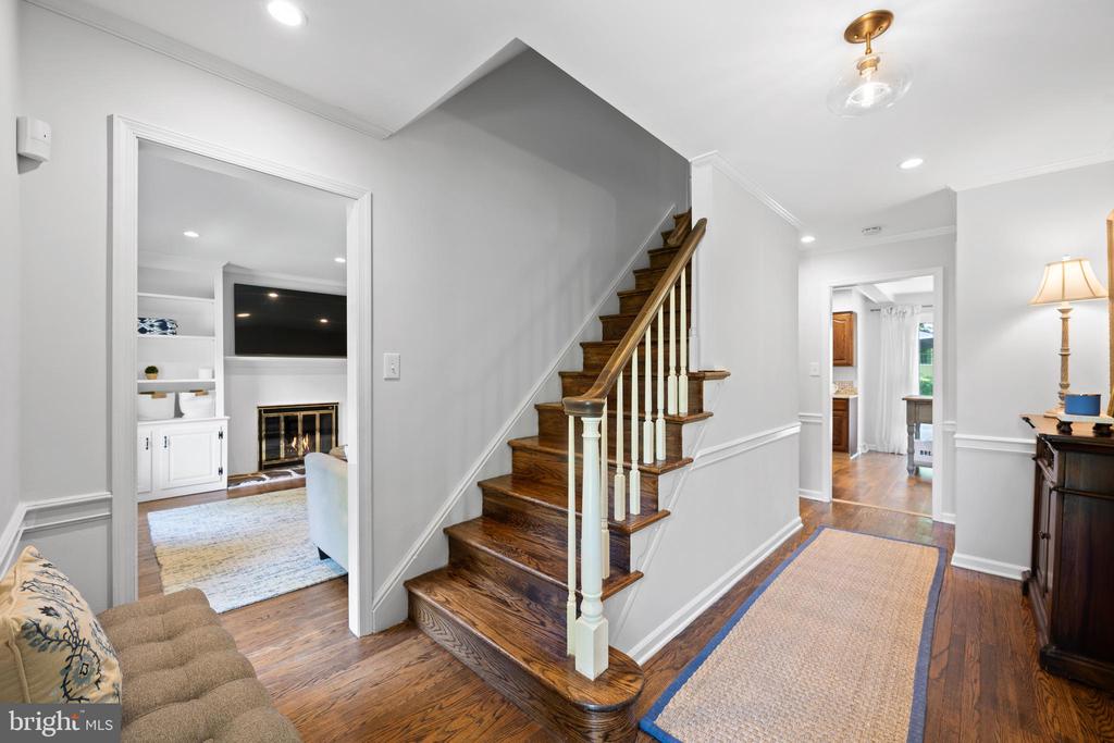 282 S ROBERTS ROAD