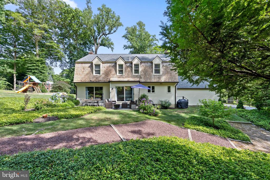 282 S ROBERTS ROAD