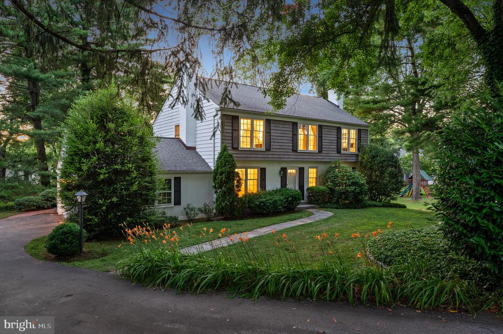 168 WOODED LANE