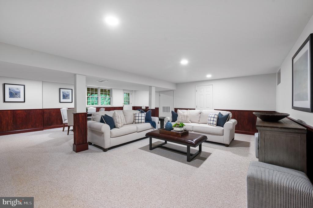168 WOODED LANE
