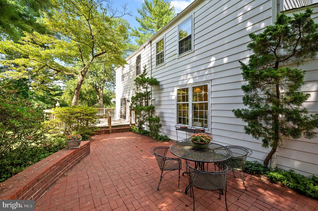 168 WOODED LANE