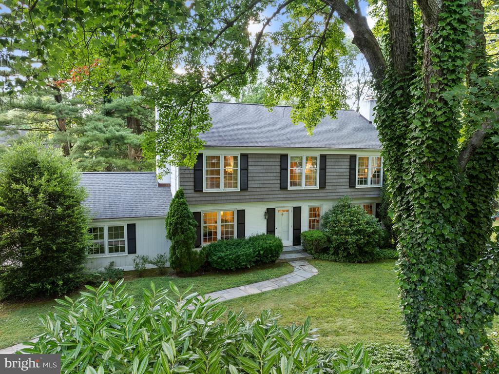 168 WOODED LANE