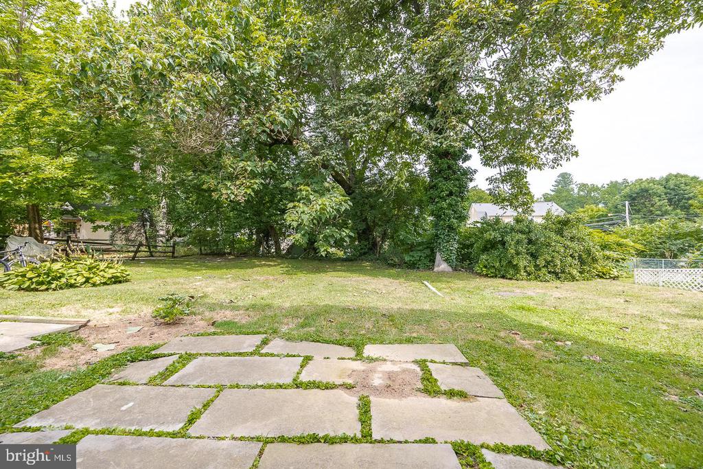 262 N ABERDEEN AVENUE