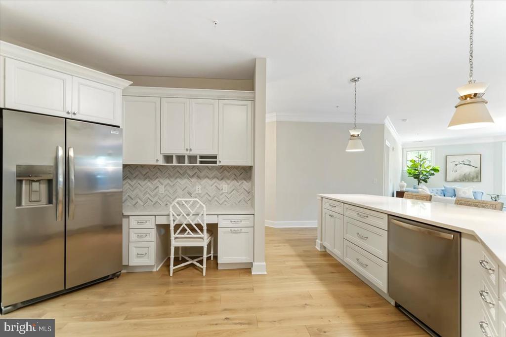 211 CORNERSTONE DRIVE Unit: 211