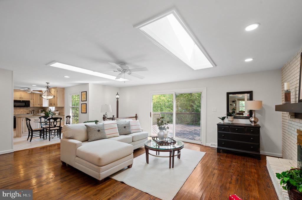 3654 WAYNESFIELD DRIVE