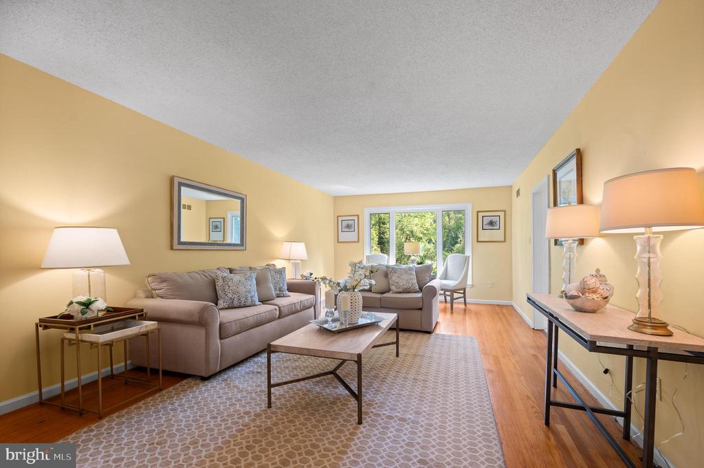 3654 WAYNESFIELD DRIVE