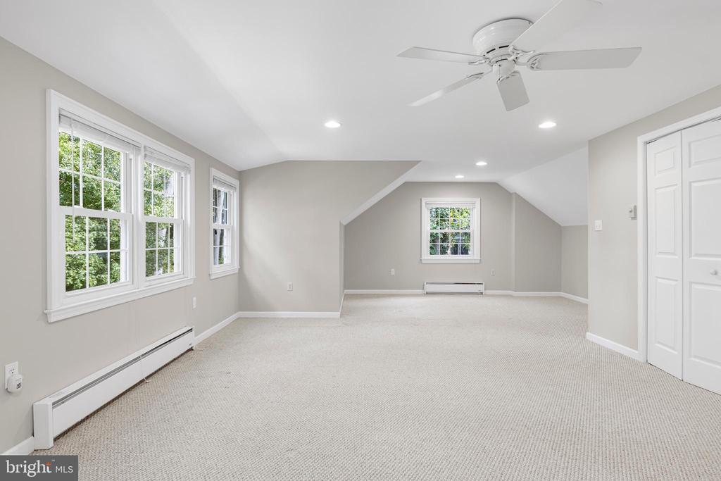 231 HARDWICKE LANE