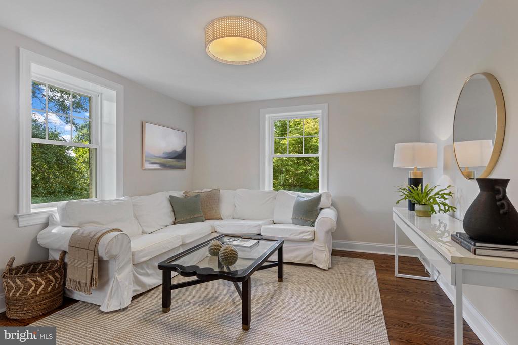 807 EAGLE ROAD