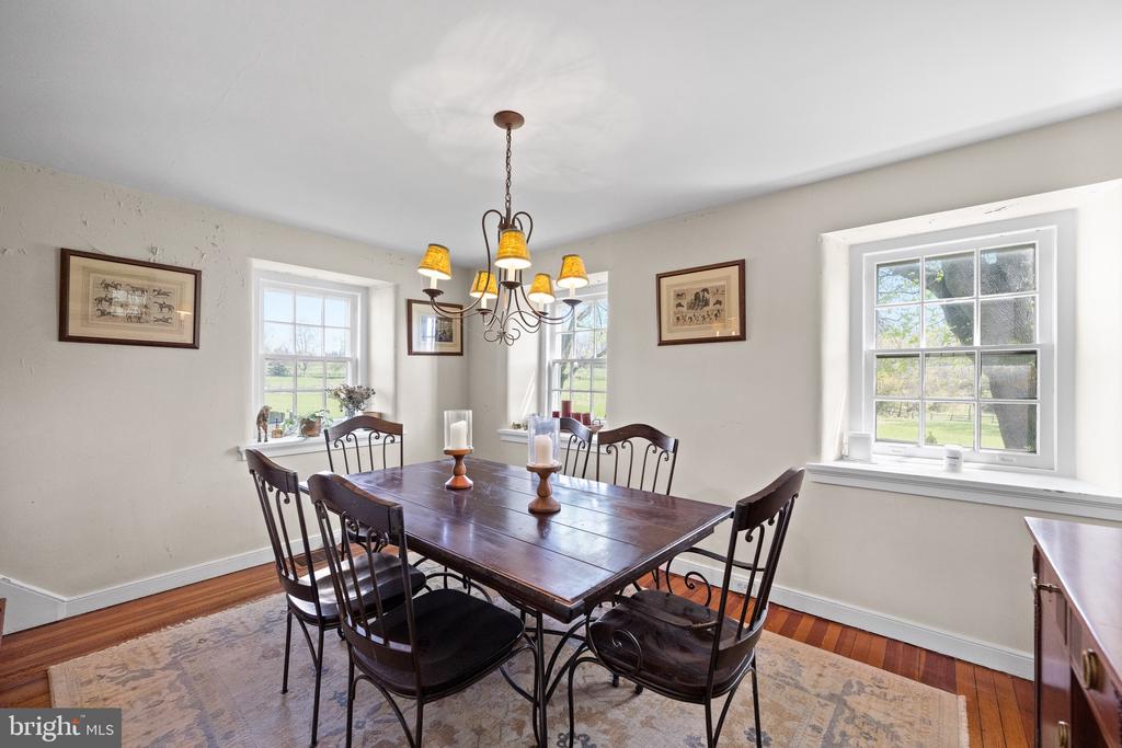 2346 WHITE HORSE ROAD