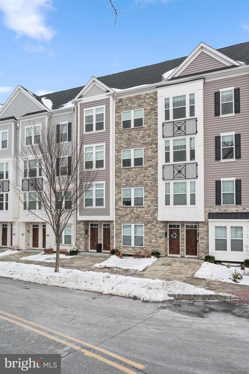 228 CHARLES ELLIS DRIVE