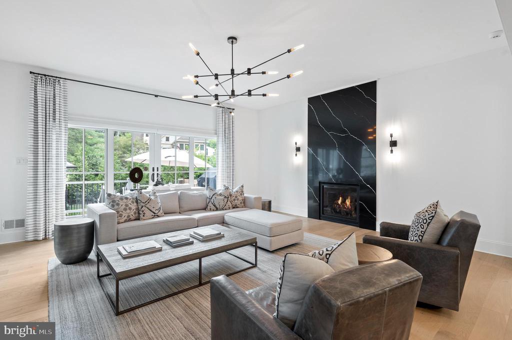 108 CAMBRIA CT