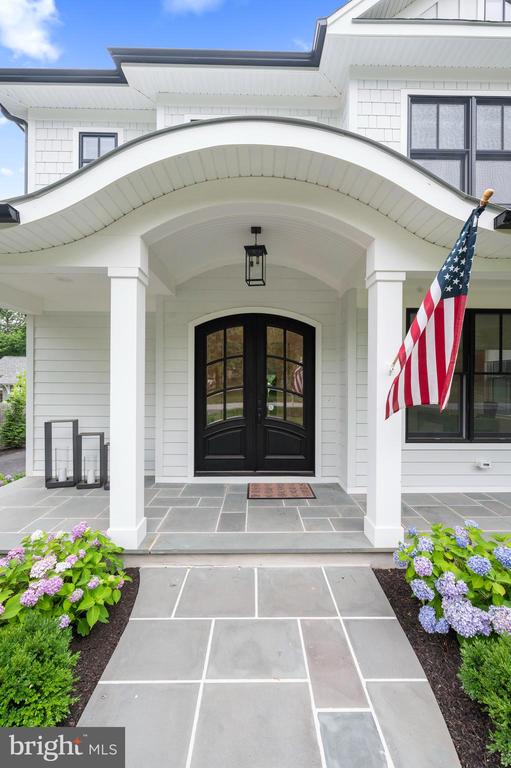 108 CAMBRIA CT