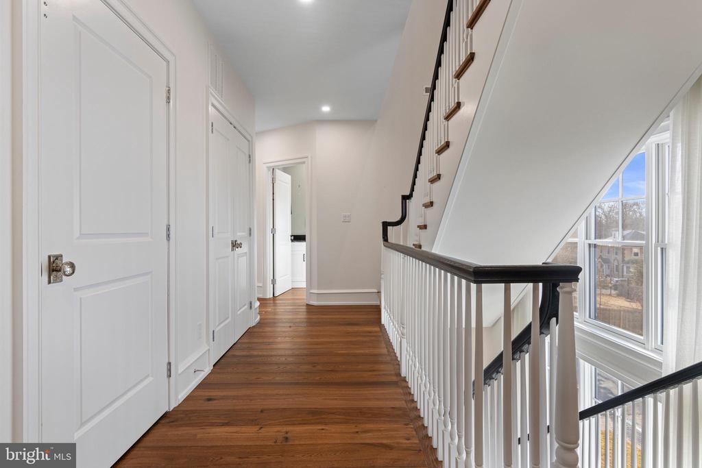 421 MAPLEWOOD AVENUE