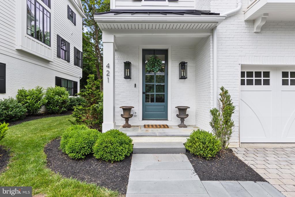 421 MAPLEWOOD AVENUE