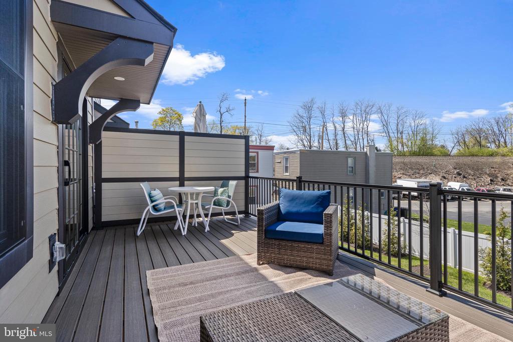 206 N ABERDEEN AVENUE UNIT B