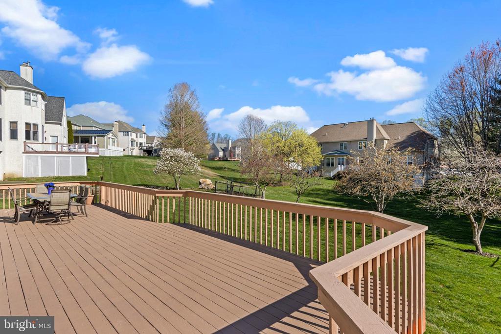 10 BAYBERRY DRIVE