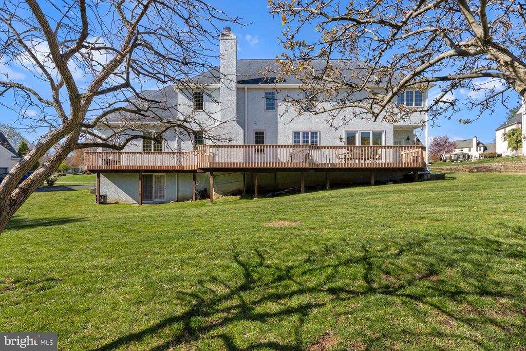 10 BAYBERRY DRIVE