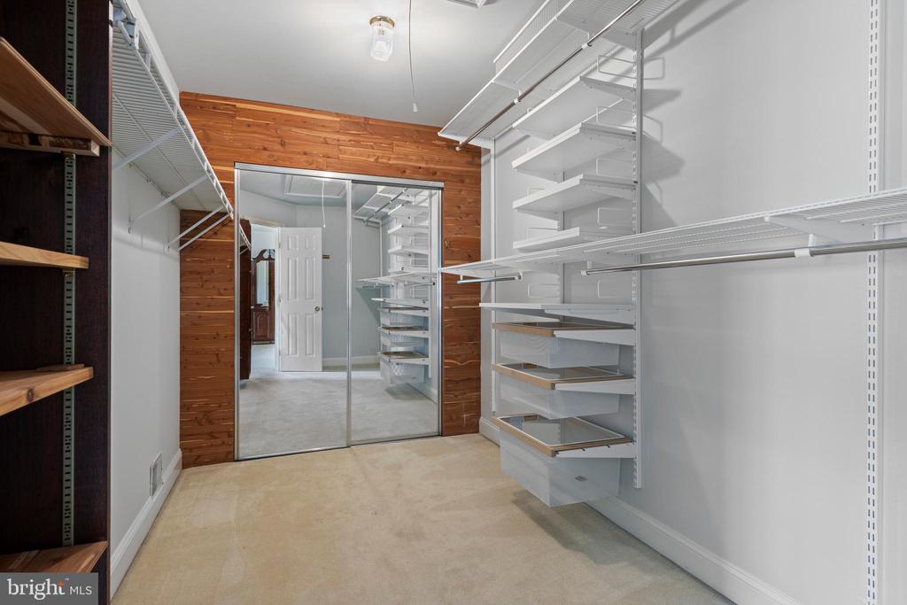 10 BAYBERRY DRIVE