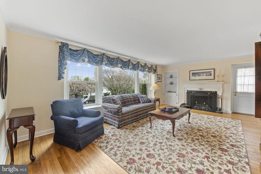 444 LOUELLA AVENUE