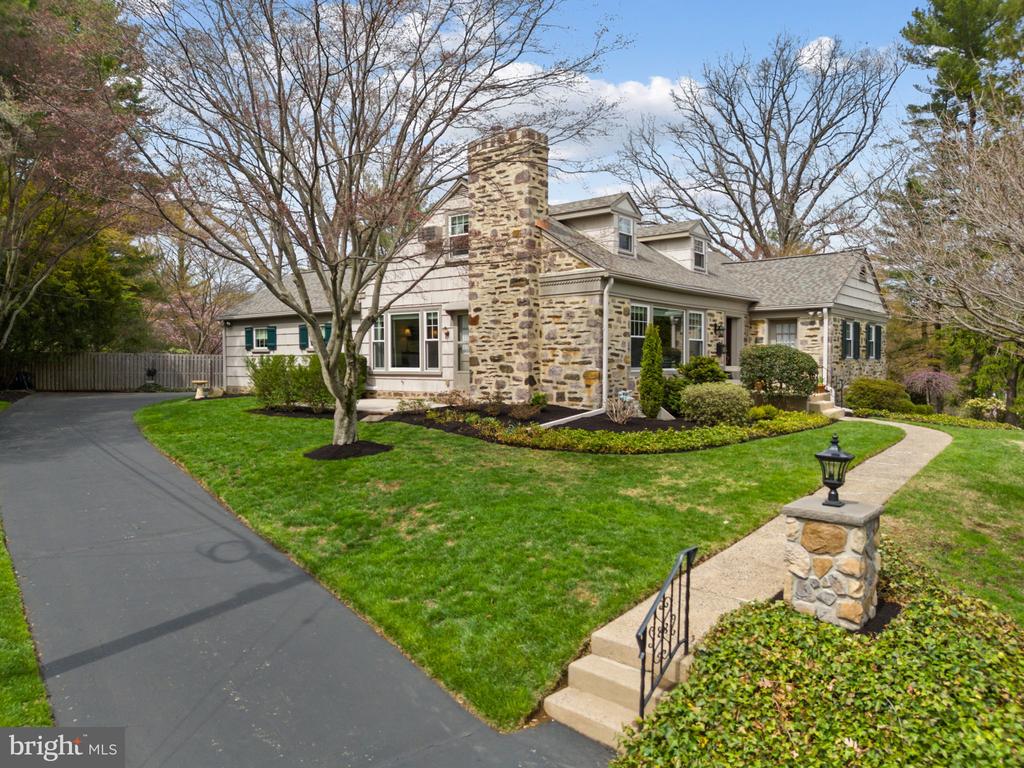 444 LOUELLA AVENUE
