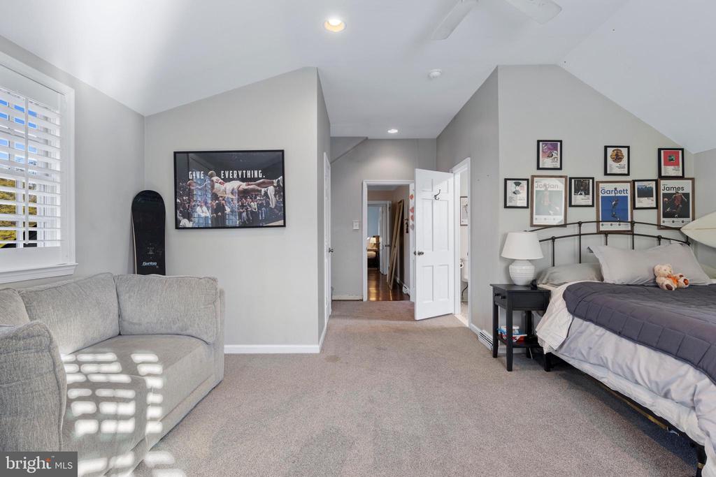 107 ASHWOOD ROAD